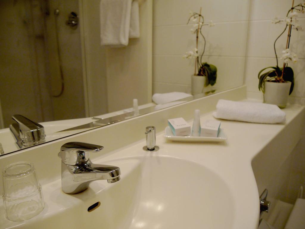 Business-Hotel Artes Chemnitz Quarto foto